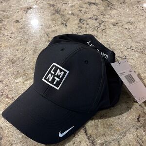 Nike Black golf hat. LMNT logo unisex